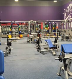 Crunch Fitness – Amityville