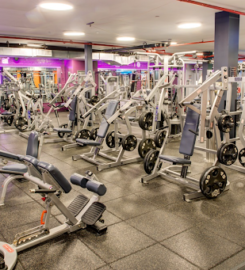 Crunch Fitness – 83rd Street