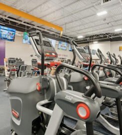 Crunch Fitness – Bandera