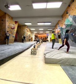 Nosotros Rock Climbing Gym