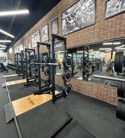 Gold’s Gym – Eastlake